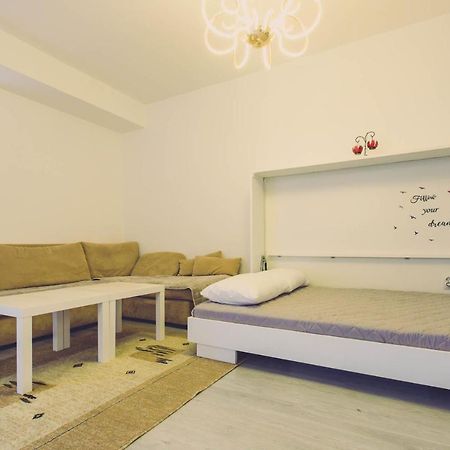 Hristovi Apartments Skopje Bagian luar foto