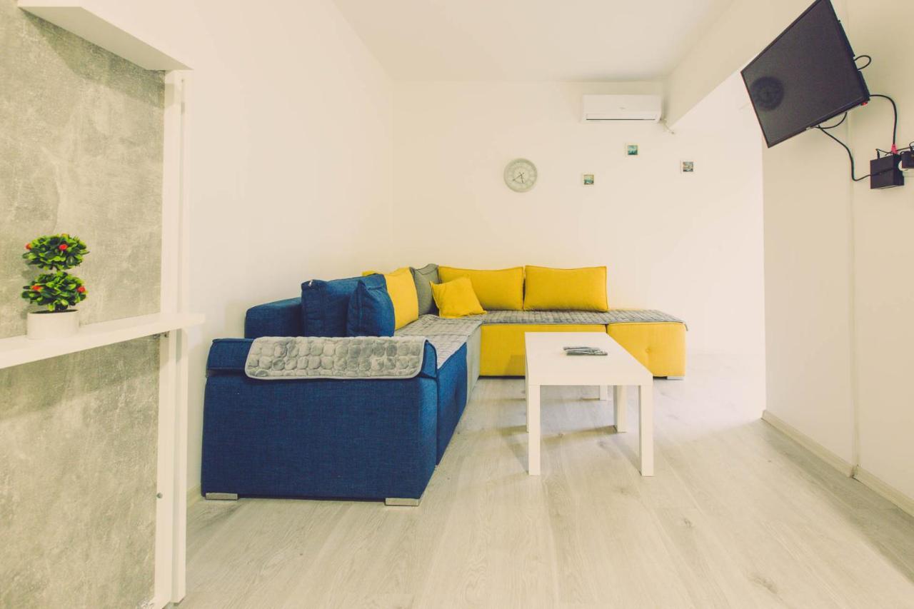 Hristovi Apartments Skopje Bagian luar foto