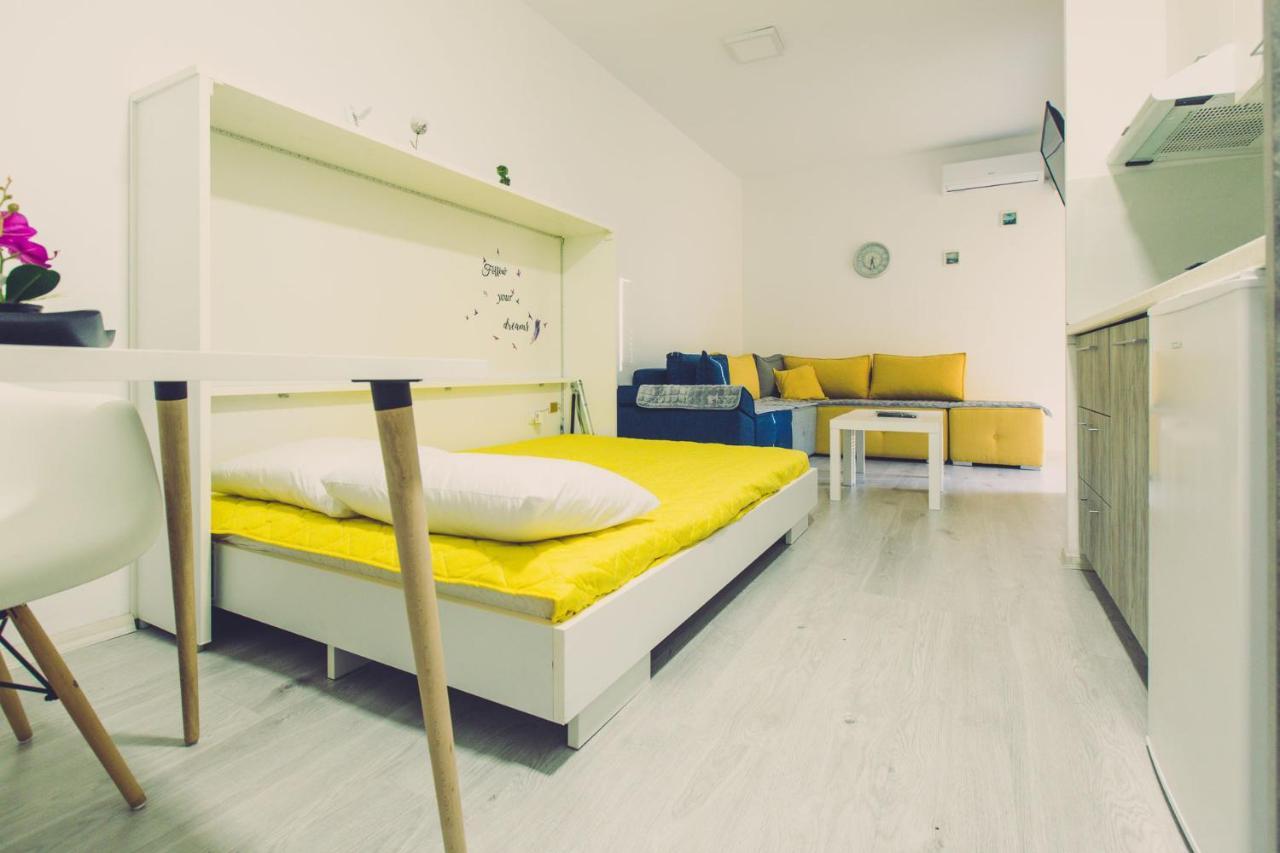 Hristovi Apartments Skopje Bagian luar foto