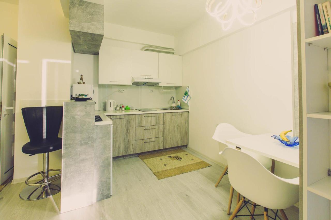 Hristovi Apartments Skopje Bagian luar foto