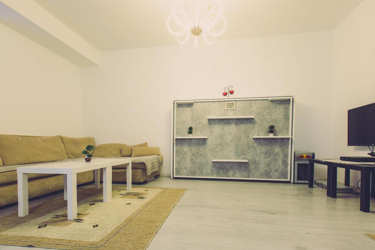 Hristovi Apartments Skopje Bagian luar foto